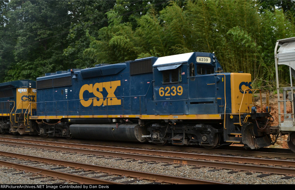 CSX GP38-2S 6239 on Q438-16